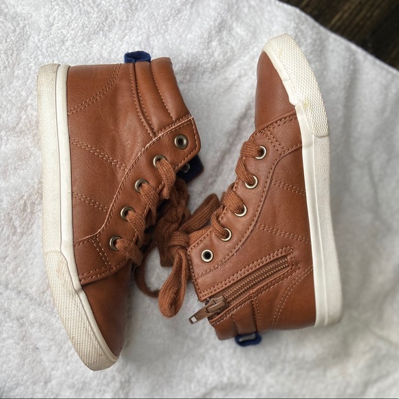 Cat & Jack shoes - Picture 1 of 3